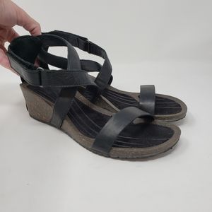 Teva Cabrillo Black leather Wedge Sandals size 8